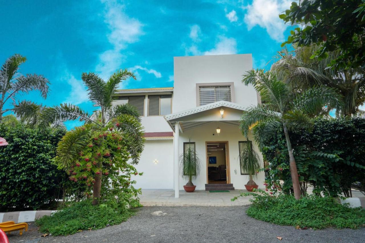 White Coco House 4Bhk Villa Nashik Exterior foto